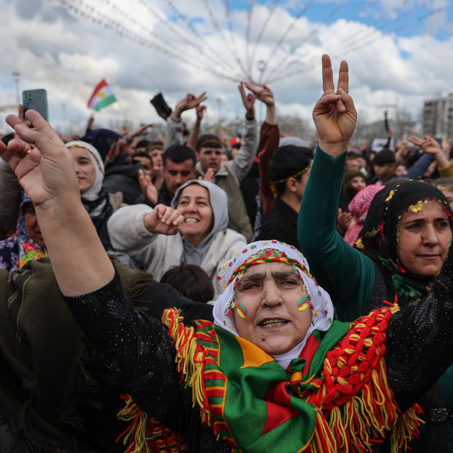 Kurden in der Türkei - Arbeiterpartei PKK fordert Frieden und Freiheit