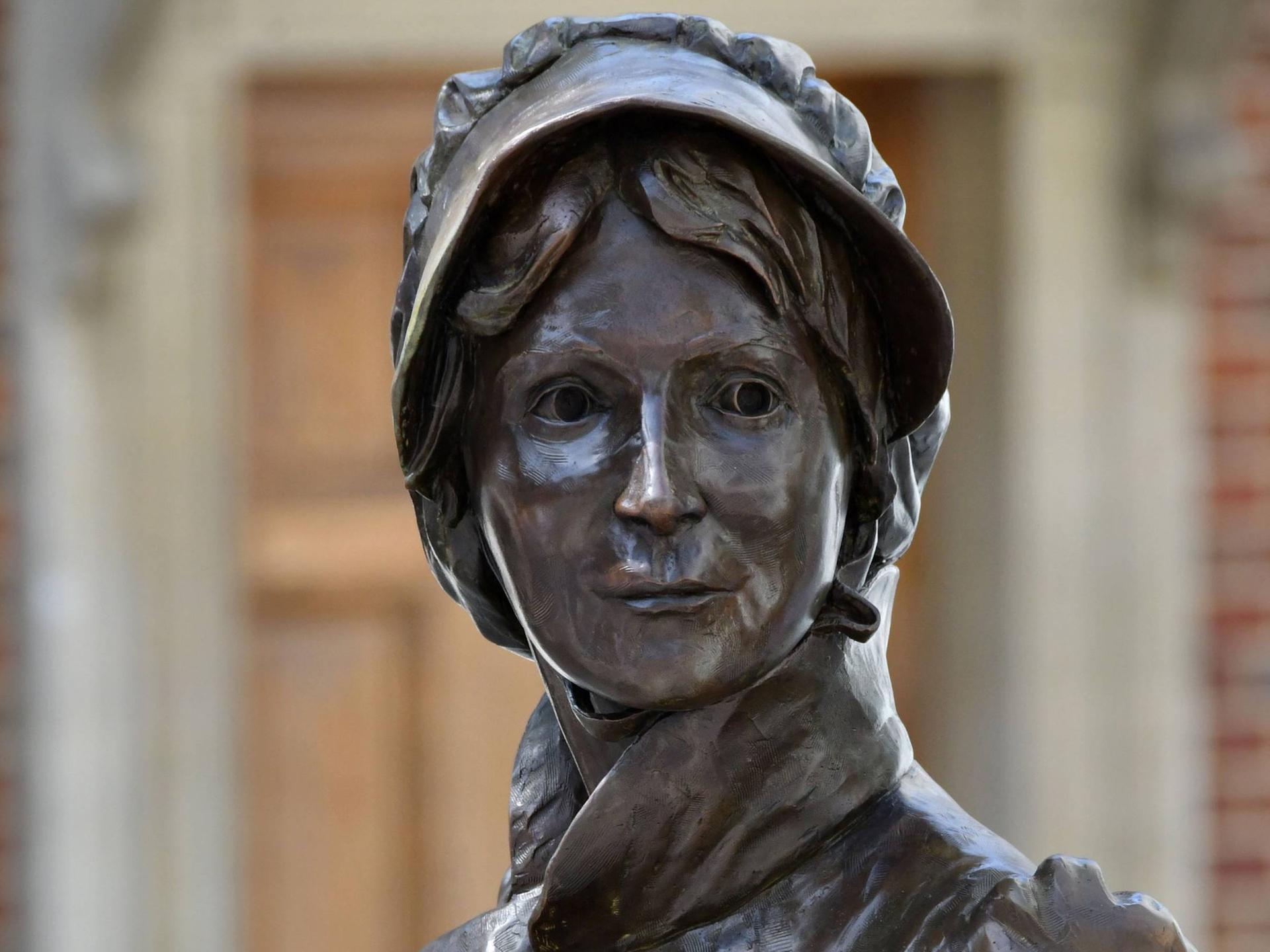 Jane-Austen-Skulptur in Basingstoke