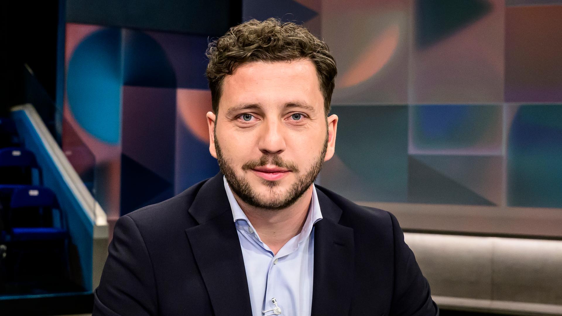 Felix Banaszak, Parteivorsitzender von Bündnis 90/Die Grünen im Porträt Felix Banaszak, Parteivorsitzender von Bündnis 90/Die Grünen im Porträt