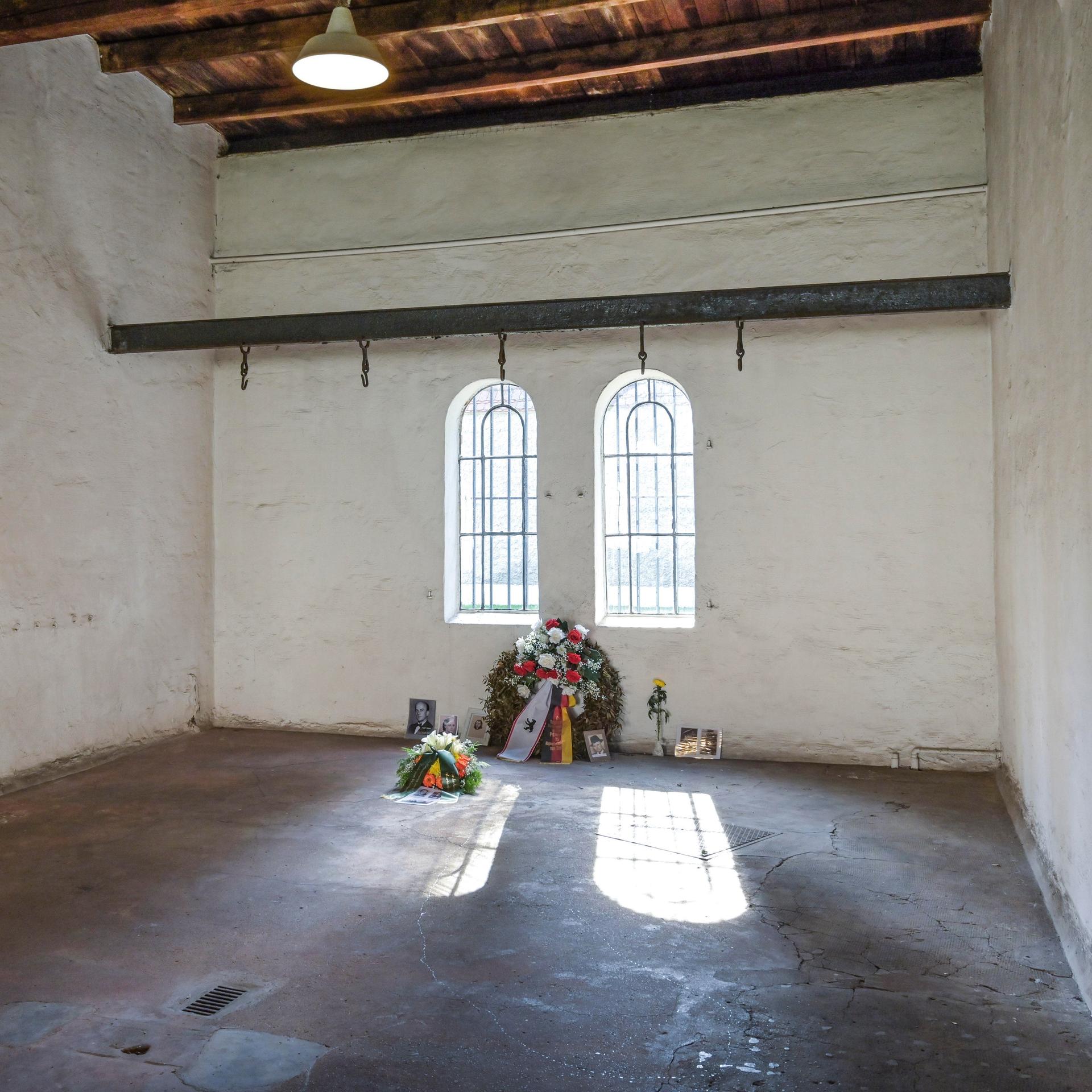 Galgenhaken der Hinrichtungsstätte, Gedenkstätte Plötzensee, Hüttigpfad, Charlottenburg-Nord, Berlin, Deutschland