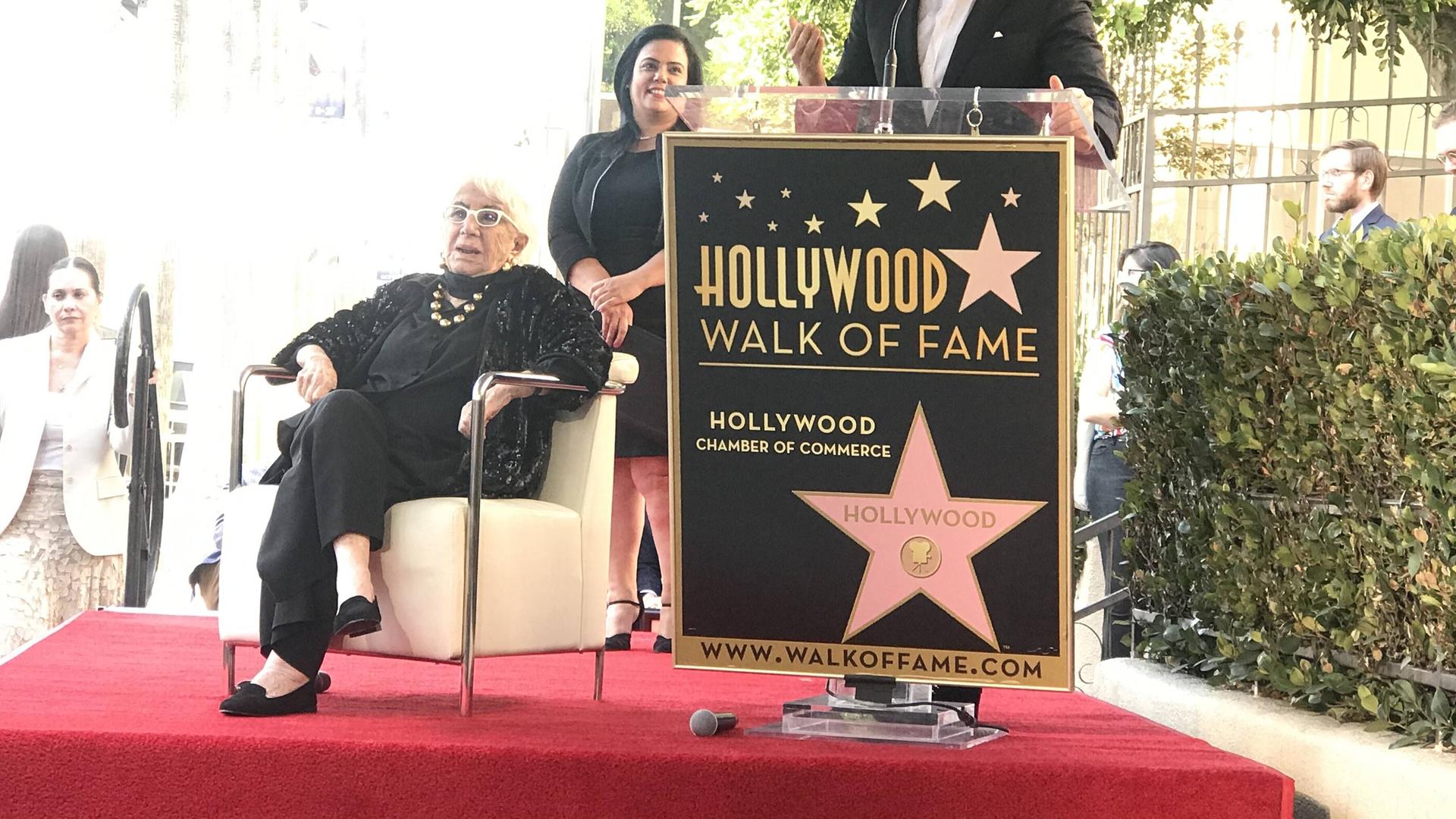 Lina Wertmüller in Hollywood, wo sie einen Stern erhielt. Lina Wertmüller in Hollywood, wo sie einen Stern erhielt.