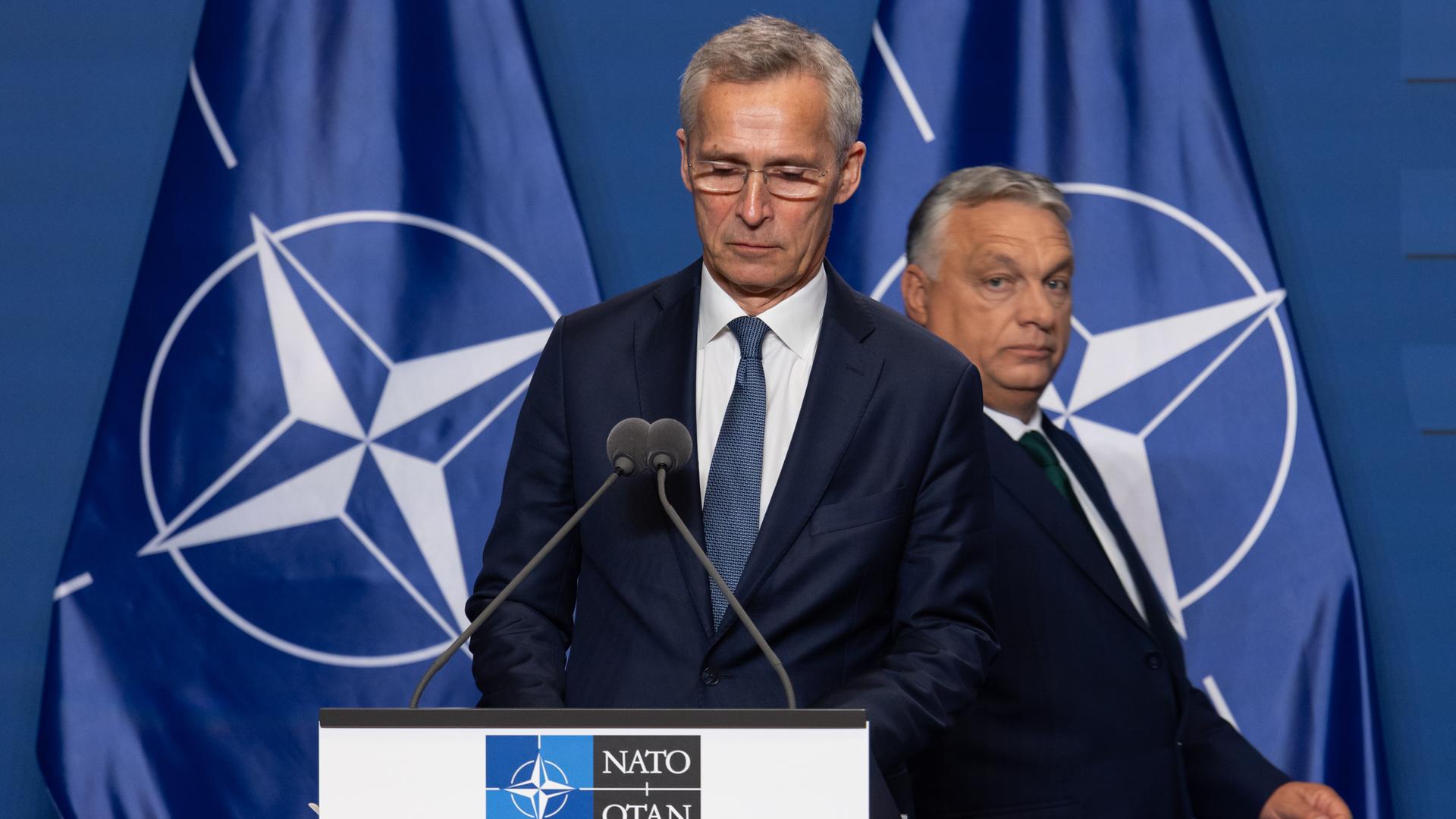 NATO-Generalsekretär Jens Stoltenberg hat Ungarns Regierungschef Orbán am 12. Juni 2024 zugesagt, dass beim geplanten Ausbau der Ukraine-Unterstützung kein ungarisches Personal und kein ungarisches Geld verwendet wird. Die NATO soll die Sicherheitshilfe für die Ukraine und die Ausbildung koordinieren. 
