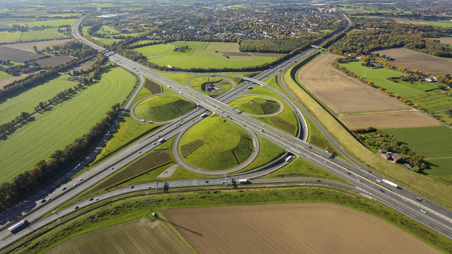 Kamener Kreuz der A2 und A1 von oben gesehen.