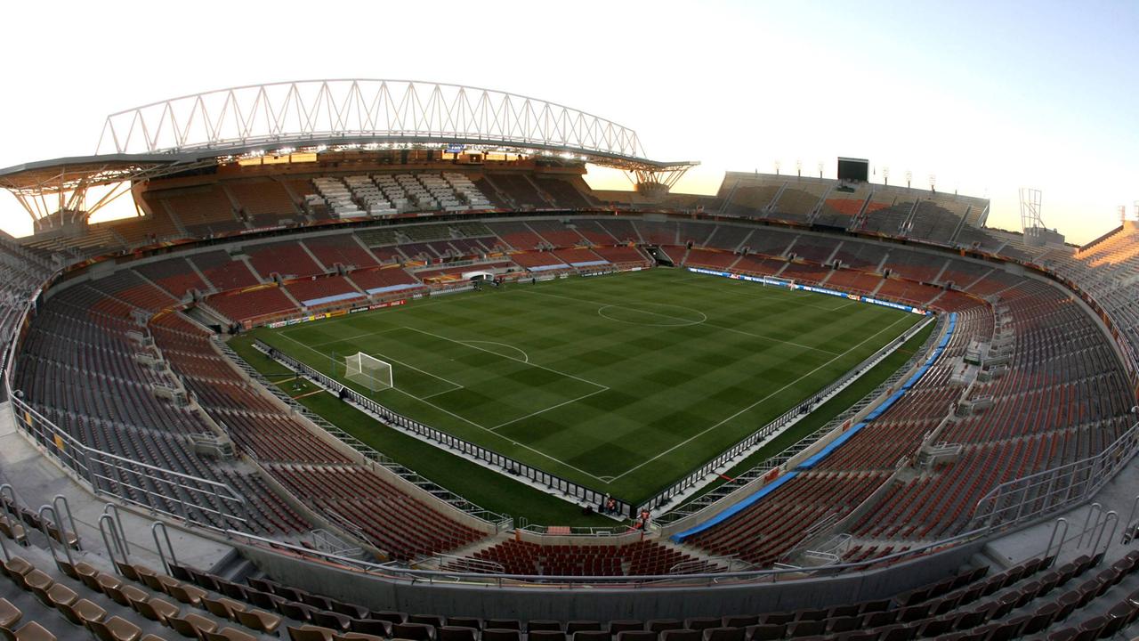 Leere Tribünen im Peter-Mokaba-Stadion im südafrikanischen Polokwane.