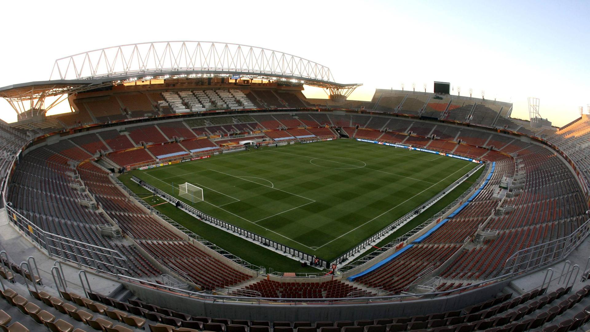 Leere Tribünen im Peter-Mokaba-Stadion im südafrikanischen Polokwane.