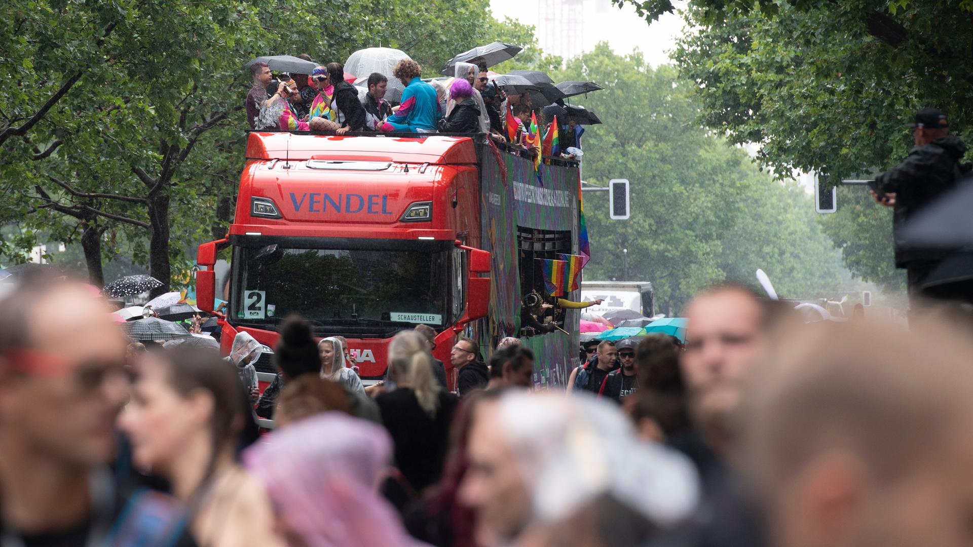 „Rave the Planet“-Parade in Berlin (2022)