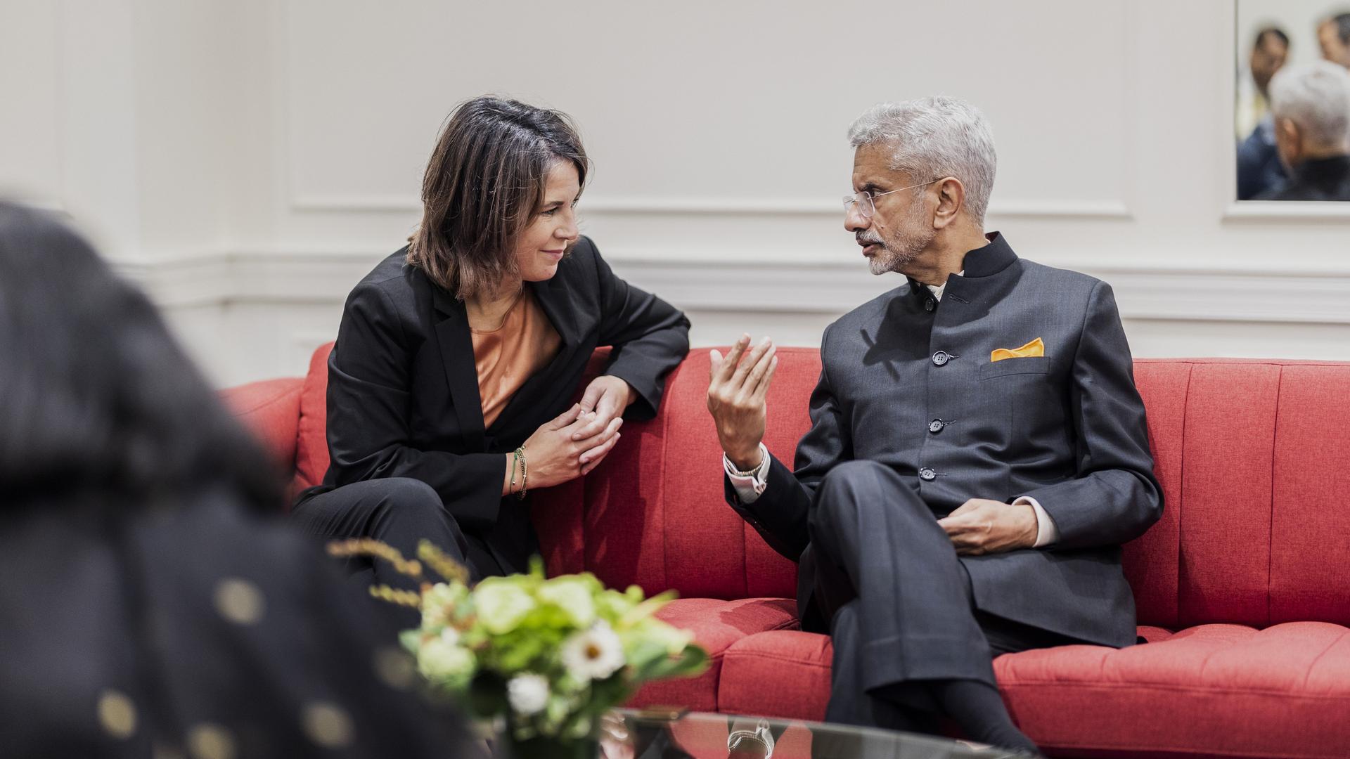 (L-R) Annalena Baerbock (Buendnis 90/Die Gruenen), Bundesaussenministerin, und Subrahmanyam Jaishankar, Aussenministerin von Indien, aufgenommen im Rahmen eines gemeinsamen Treffens am Rande der 77. Generalversammlung der Vereinten Nationen in New York City, 22.09.2022.