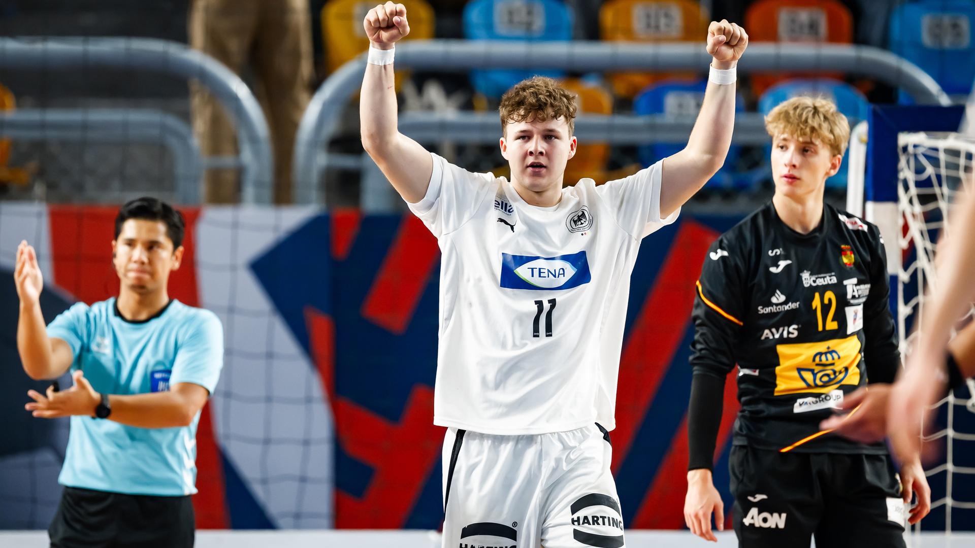 Kairo: Handball: U19-WM, Bennet Strobel jubelt.