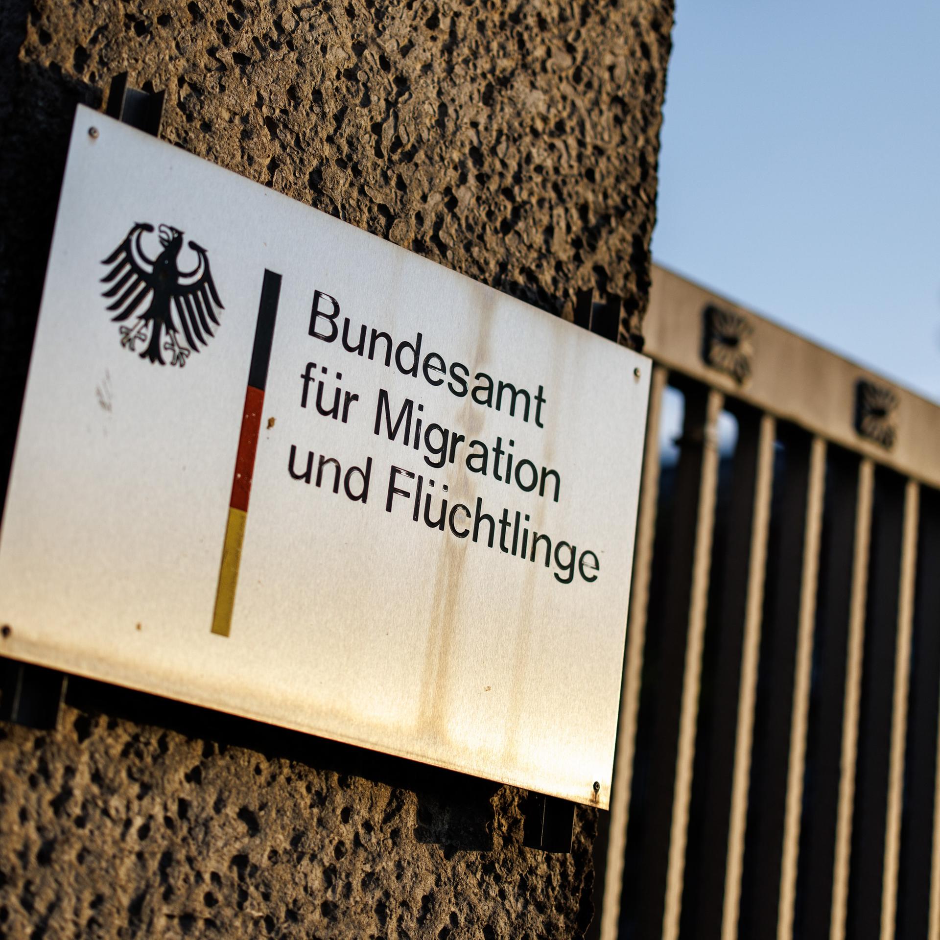Das Bundesamt für Migration und Flüchtlinge (BAMF) ist am 30.07.2024 in Nürnberg (Bayern) zu sehen.