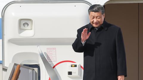Xi Jinping trifft in Moskau ein.