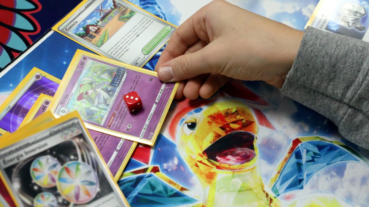 Wie Spielt Man Mit Pokémon Karten Zwei Jahre Gefängnis nach Raub von Pokémon-Karten