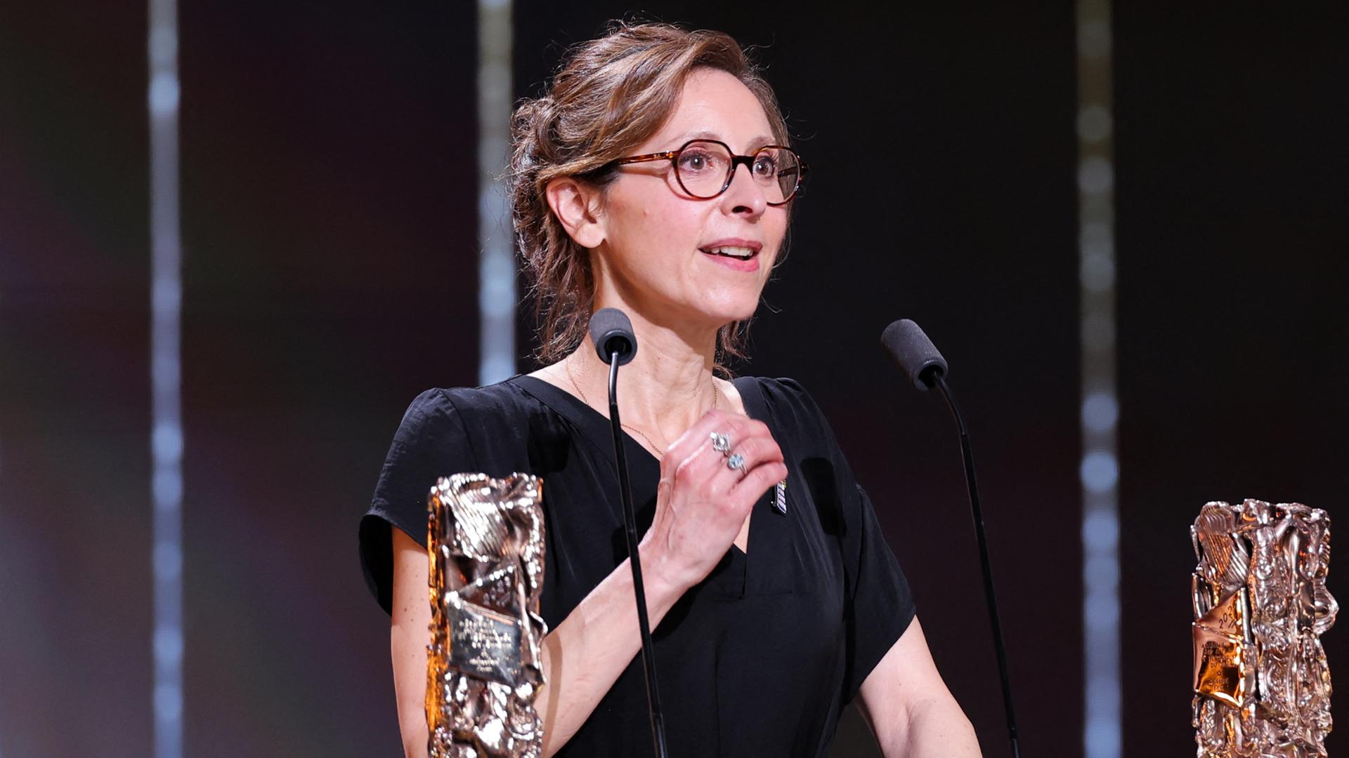 Die französische Regisseurin Carine Tardieu bei der 51. Verleihung der César-Filmpreise am 26. Februar 2026 im Olympia-Theater in Paris, wo sie den Preis für den besten Film gewonnen hat.