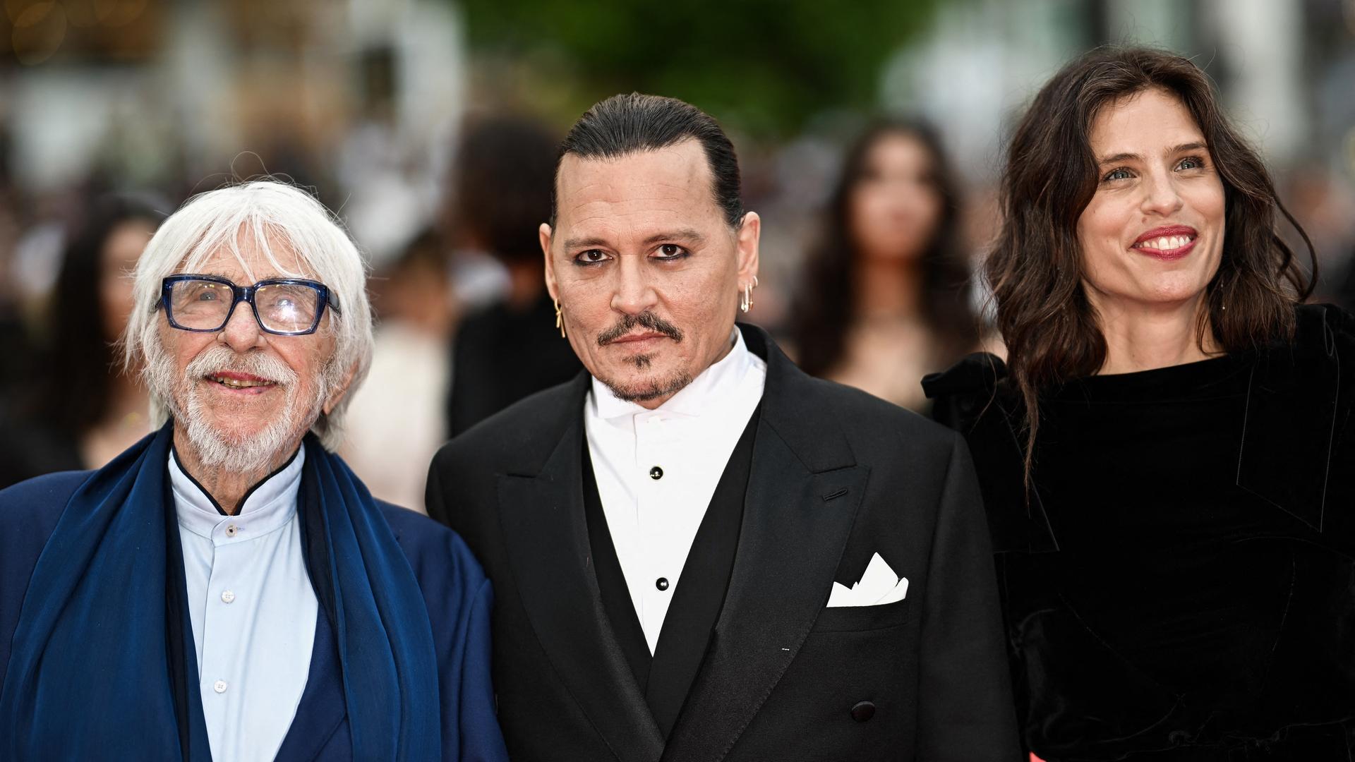 Die Schauspieler Pierre Richard, Johnny Depp und die Regisseurin und Schauspielerin Maiwenn in Cannes Die Schauspieler Pierre Richard, Johnny Depp und die Regisseurin und Schauspielerin Maiwenn in Cannes