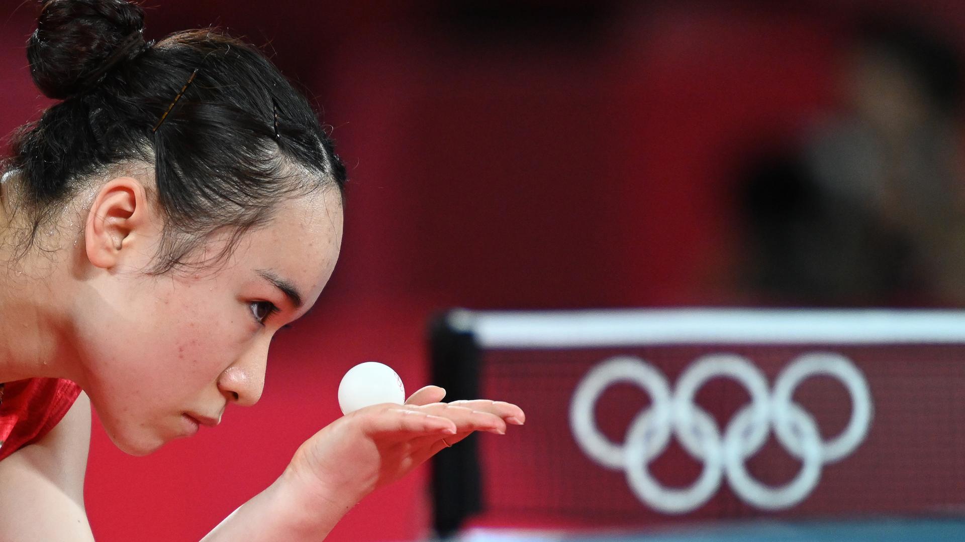 Die japanische Tischtennisspielerin Mima Ito bei den Olympischen Spielen in Tokio 2021