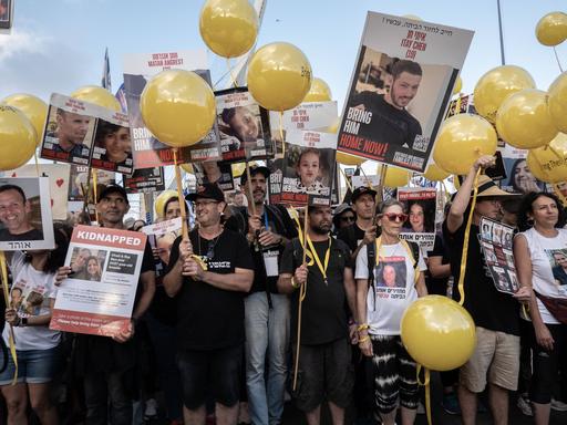 Familien der Hamas Geiseln demonstrieren in Jerusalem für deren Freilassung aus der Gefangenschaft der Terroristen