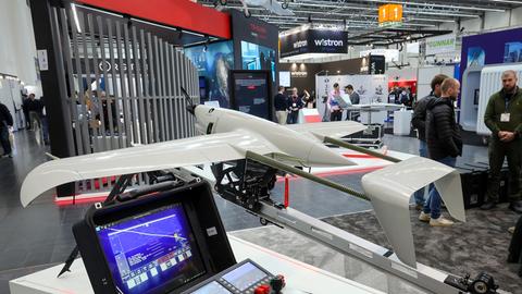 Starrflügeldrohne Raybird-3 (ACS-3 ) des ukrainischen Herstellers Skyeton auf der XPONENTIAL Europe, die Raybird ist seit 2018 bei den ukrainischen Streitkräften im Einsatz. 