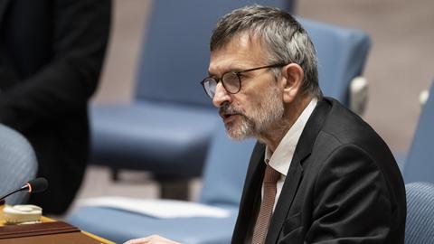Volker Perthes spricht im Sicherheitsrat der Vereinten Nationen. 