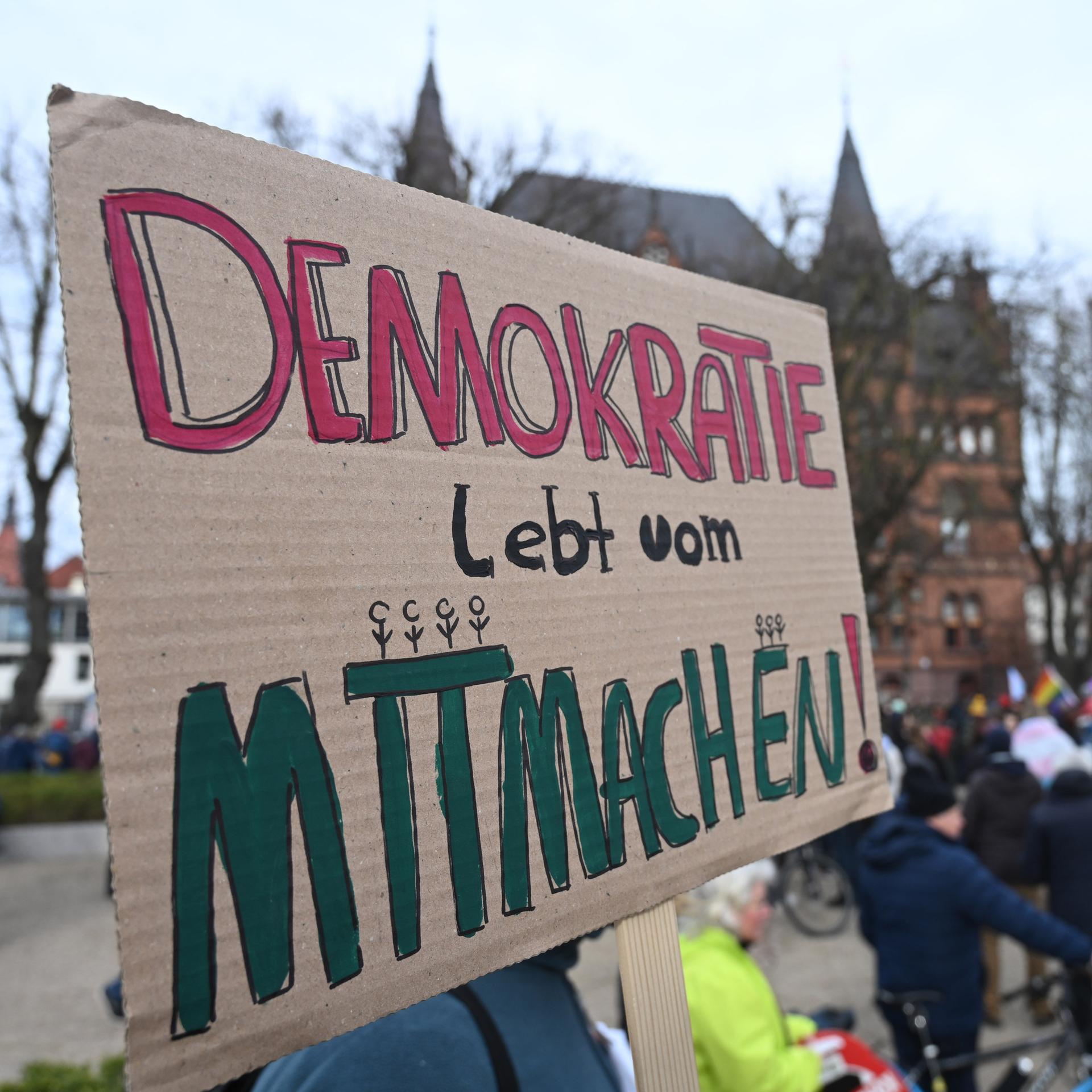 Ziviles Engagement - "Ohne uns würden vielerorts die Lichter ausgehen"
