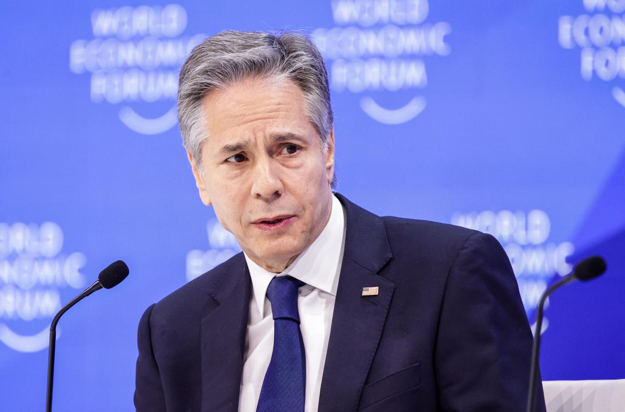 Schweiz, Davos: US-Außenminister Antony Blinken spricht auf einer Veranstaltung des Weltwirtschaftsforums (WEF). D