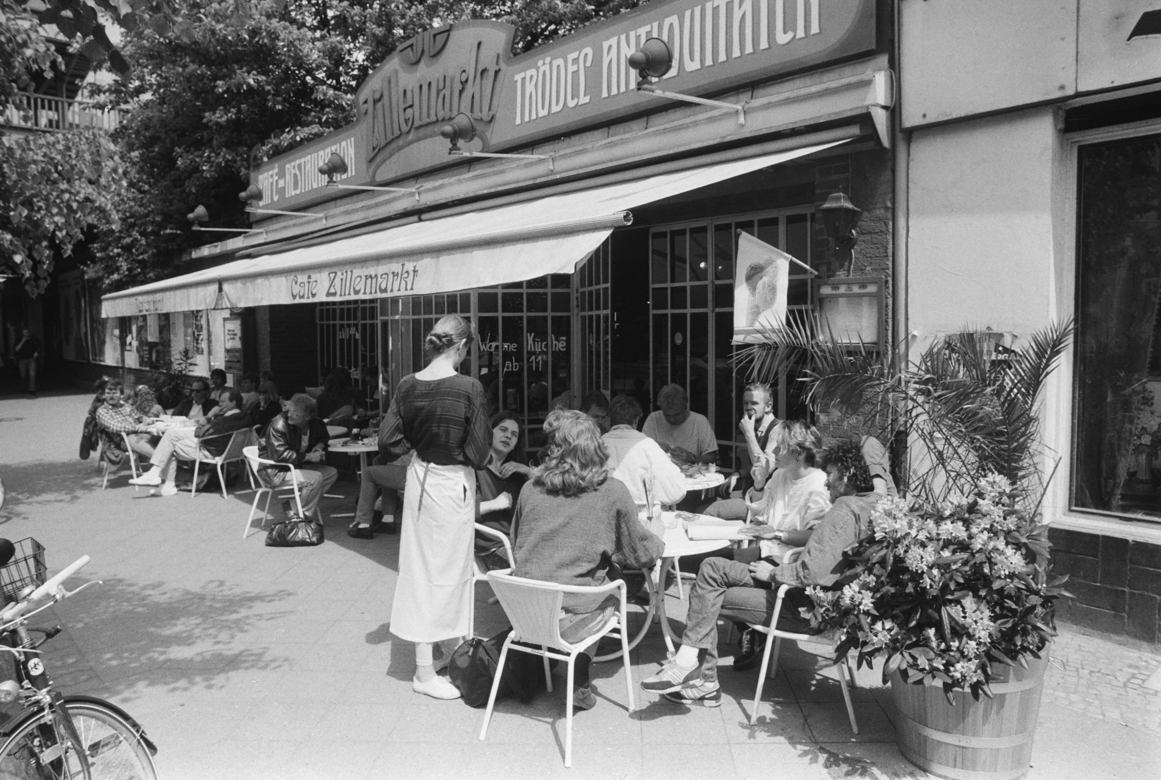 West-Berlin, 08.06.1987, Zillemarkt in der Charlottenburger Bleibtreustraße Foto.