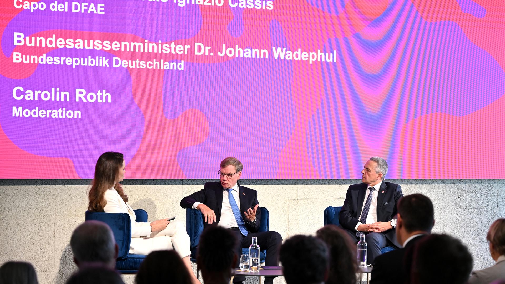 Außenminister Wadephul bei der Diskussion in Bern Außenminister Wadephul bei der Diskussion in Bern