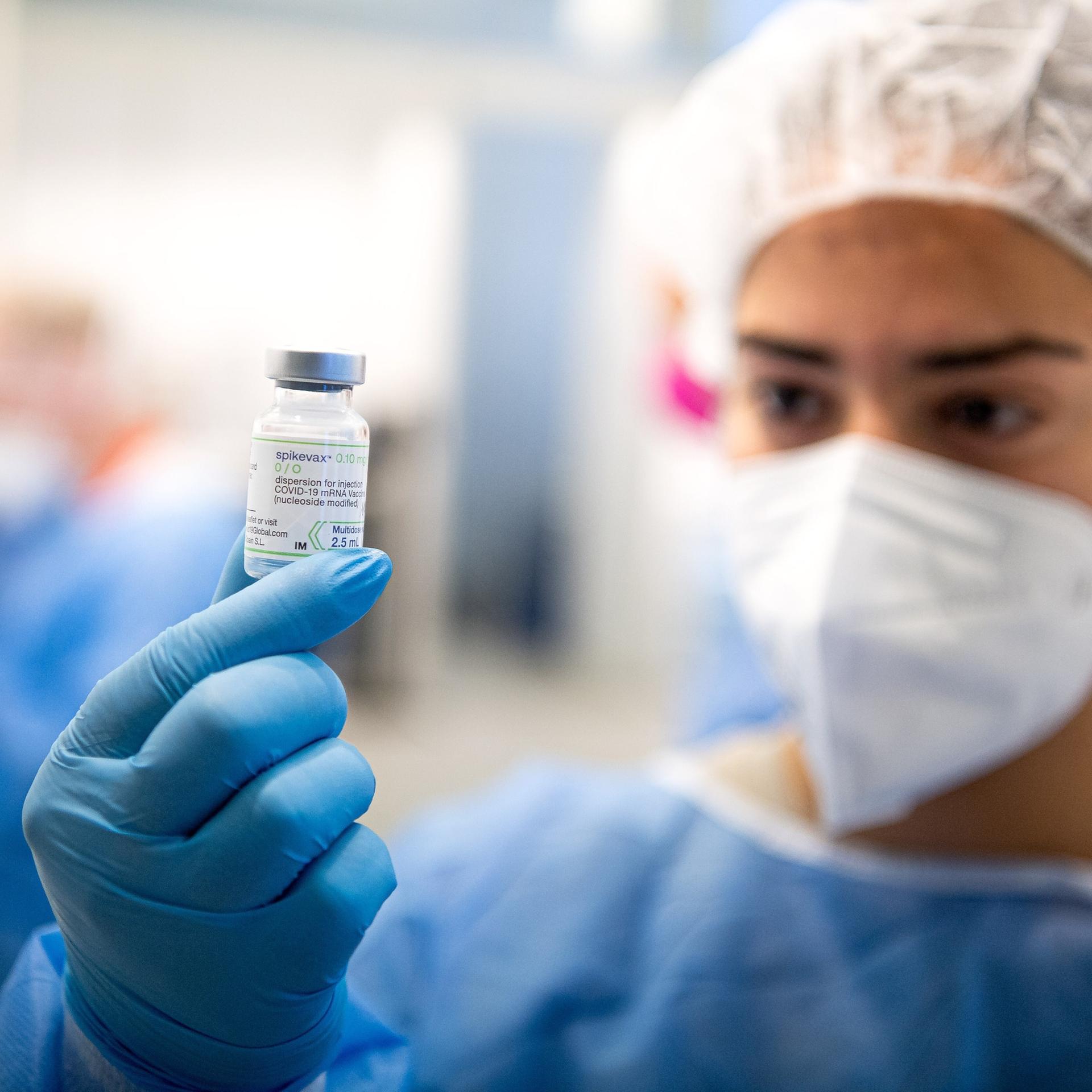 Influenza-Impfstoff - Mit mRNA gegen Grippe: höhere Wirksamkeit, mehr Impfreaktionen