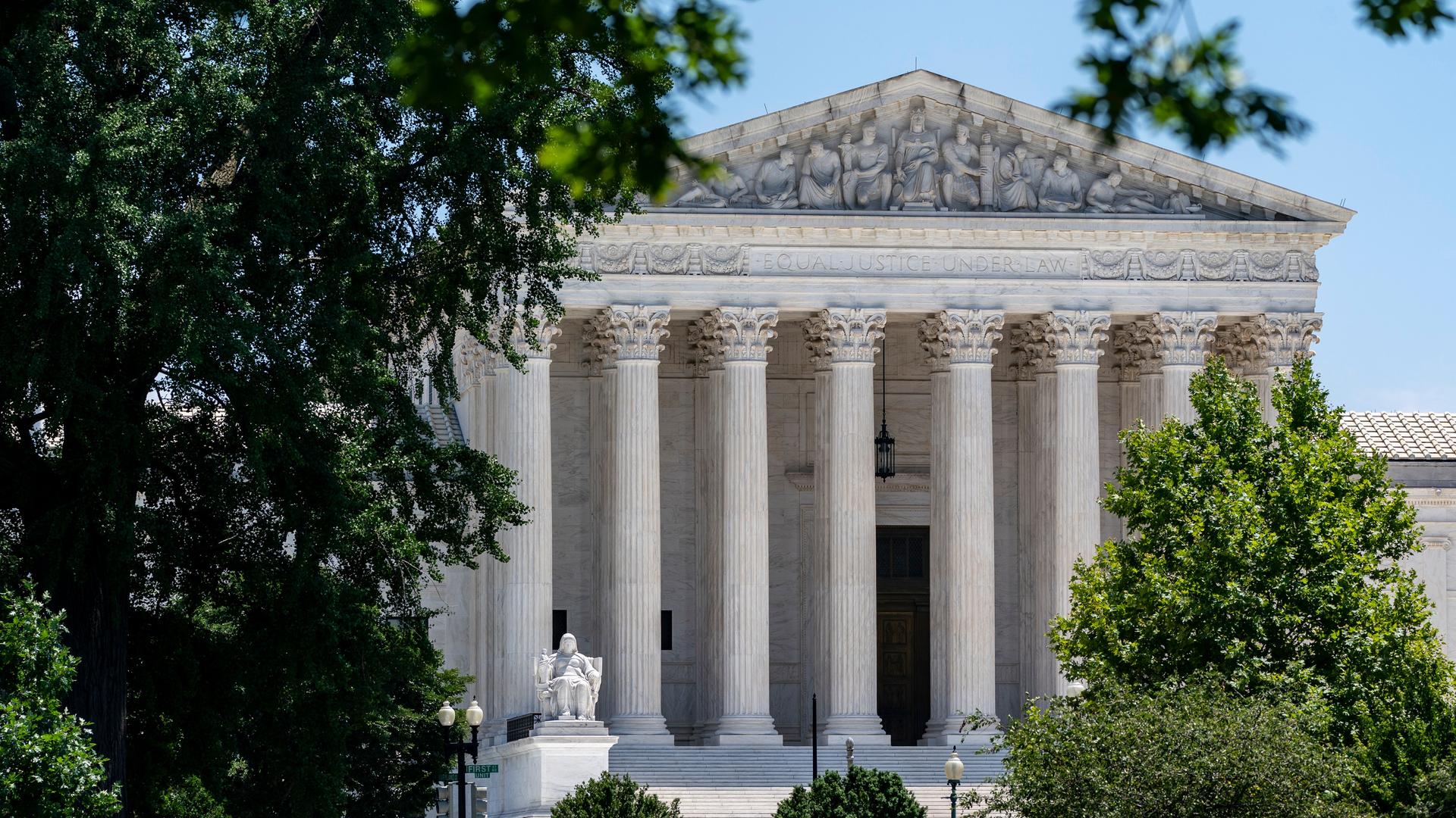 Das Gebäude des Supreme Court auf dem Capitol Hill in Washington Das Gebäude des Supreme Court auf dem Capitol Hill in Washington