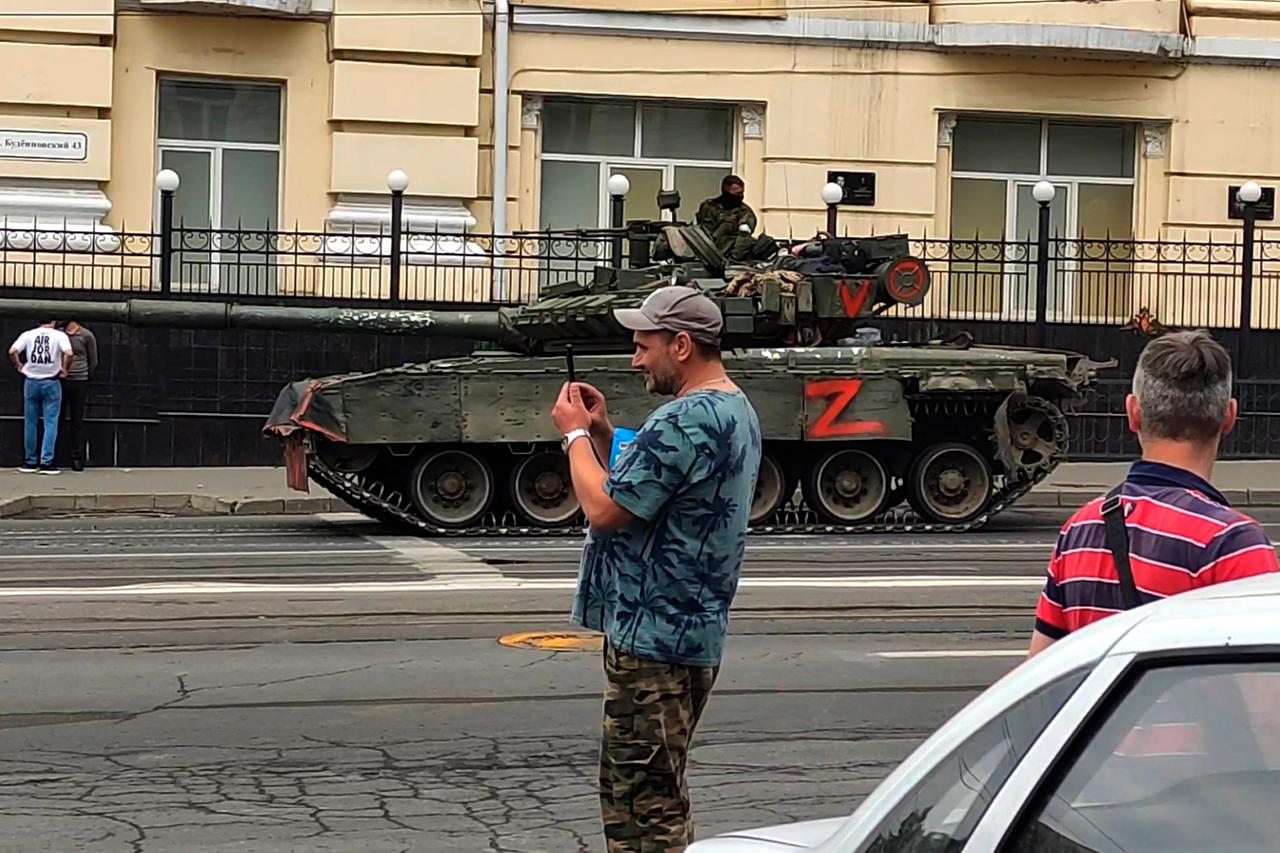 Russisches Militärfahrzeug in Rostow am Don.