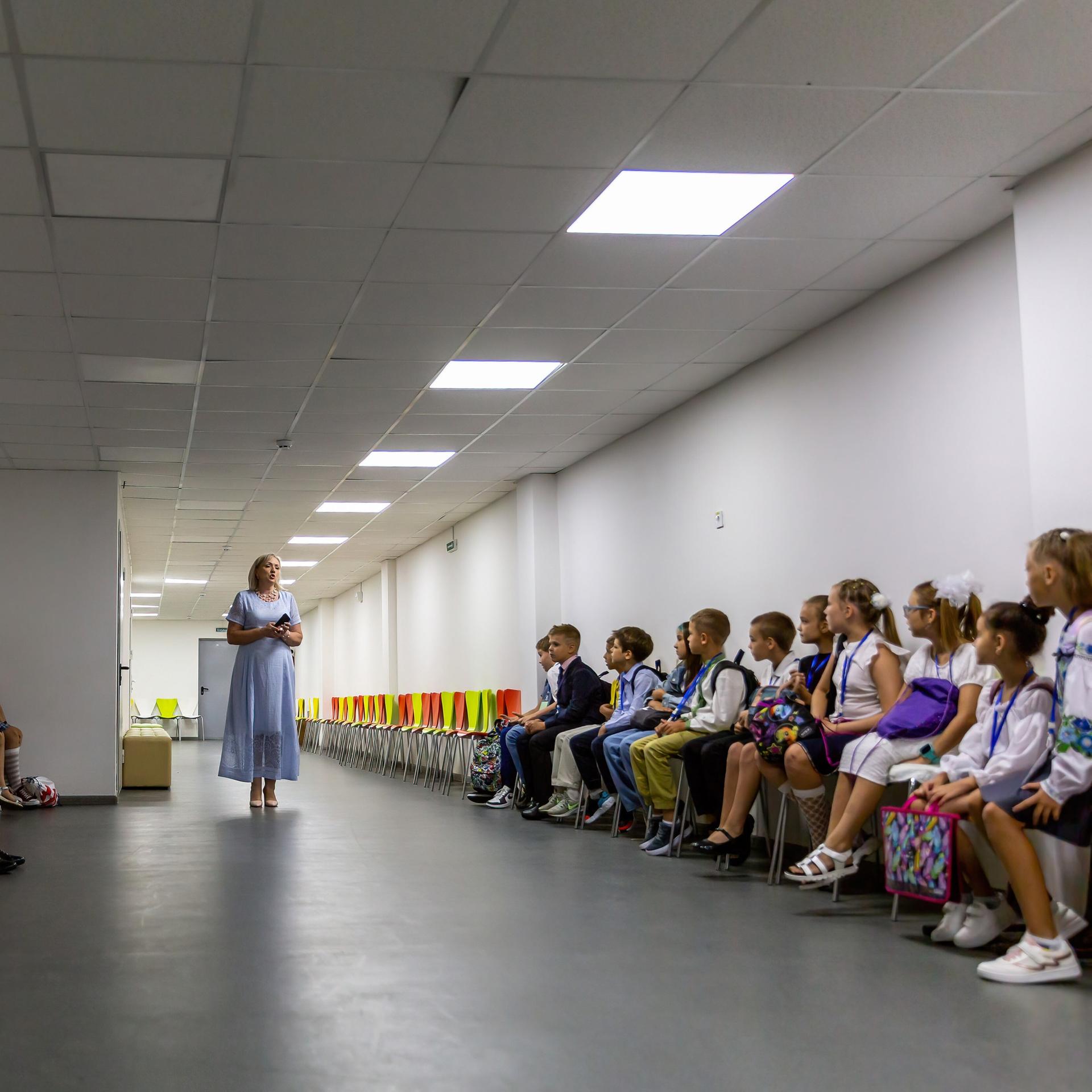 Krieg in der Ukraine - Bombendrohungen treffen die Schulen ins Herz Krieg in der Ukraine - Bombendrohungen treffen die Schulen ins Herz