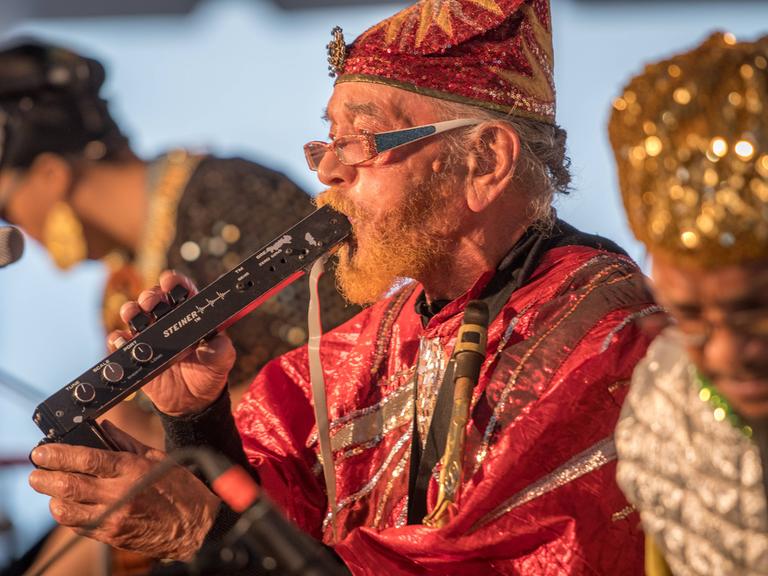 Marshall Allen, der Bandleader des Sun Ra Arkestra beim National Folk Life Festival, Greensboro, North Carolina.