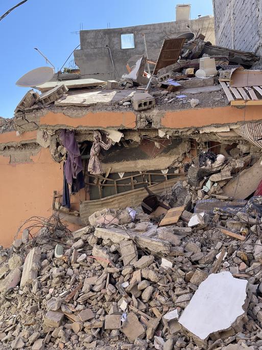 Ein zerstörtes Gebäude in Marrakesch