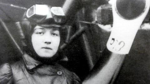 Foto von Melli Beese (1886-1925), Deutschlands erste Pilotin und Motorfliegerin, zu einer Ausstellung im Heimatmuseum Treptow, Berlin, 27.9.2018