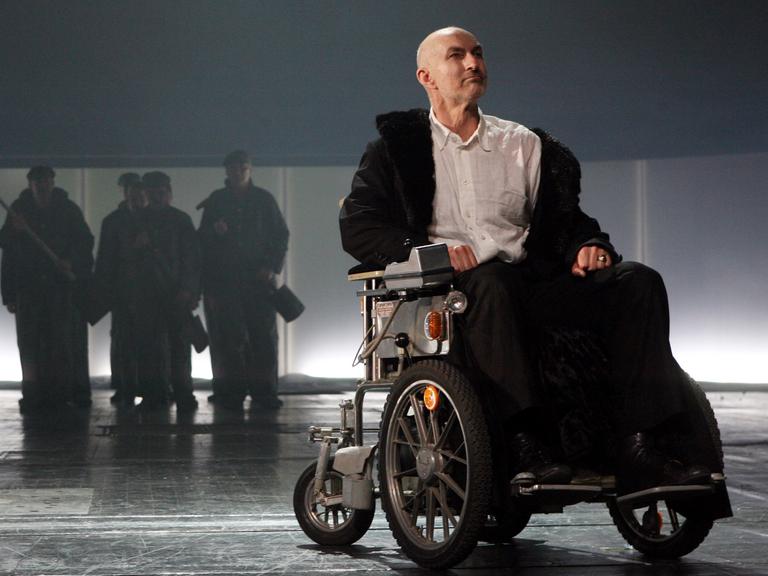 Szene aus "Faust" im Theater Meiningen 