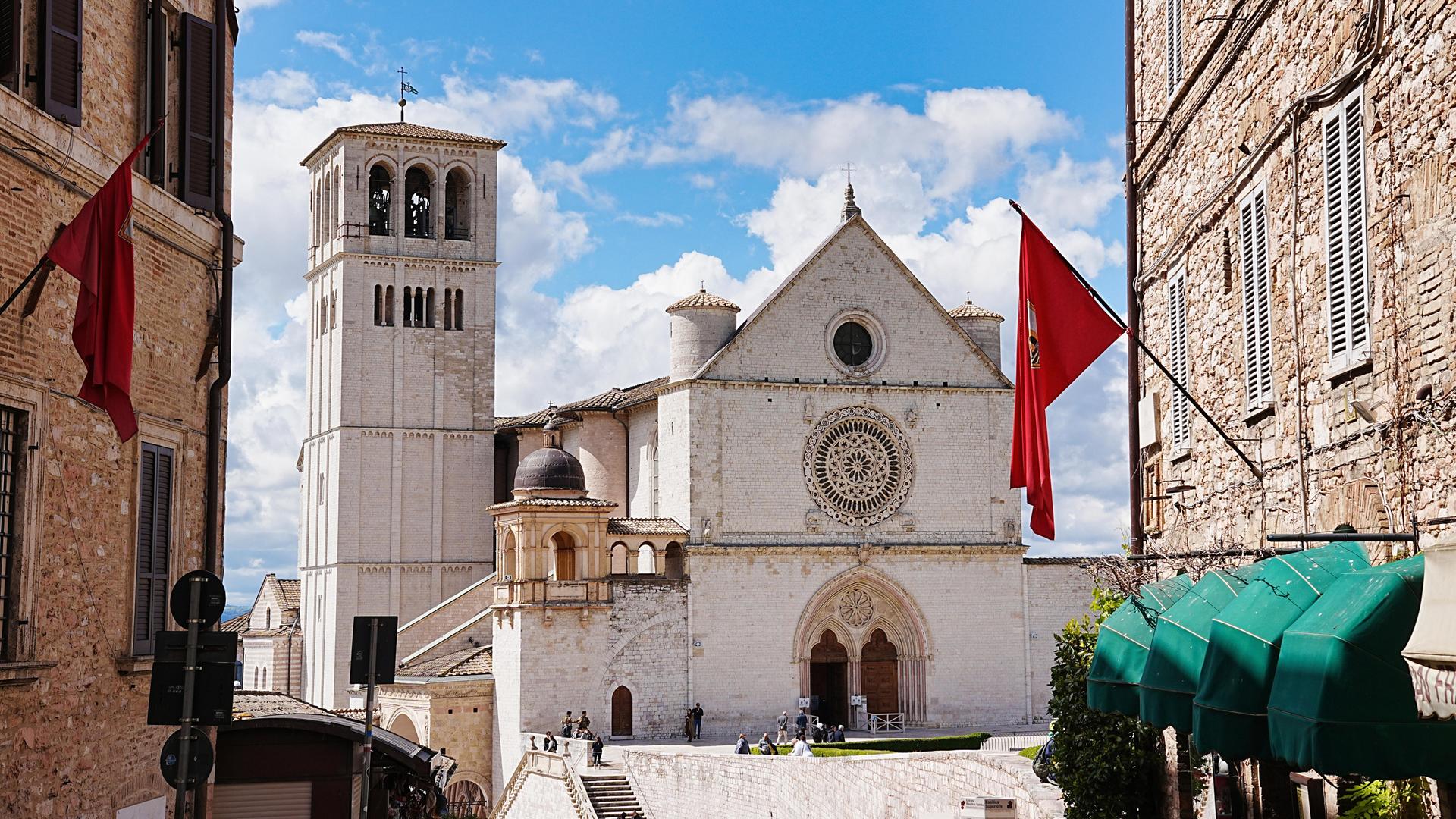 Die Basilika San Francesco in Assisi, Italien Die Basilika San Francesco in Assisi, Italien