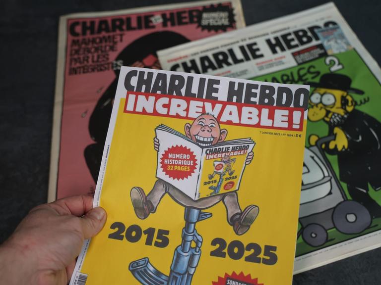 Die Sonderausgabe der französischen Satirezeitschrift "Charlie Hebdo" mit der Schlagzeile "Charlie Hebdo - nicht kleinzukriegen".