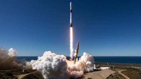 Der Hoffnung entgegen: Am 8. Juni soll der Vatikan-Satellit „Spei Satelles“ mit einer Falcon-9-Rakete vom kalifornischen Weltraumbahnhof Vandenberg aus ins All starten.