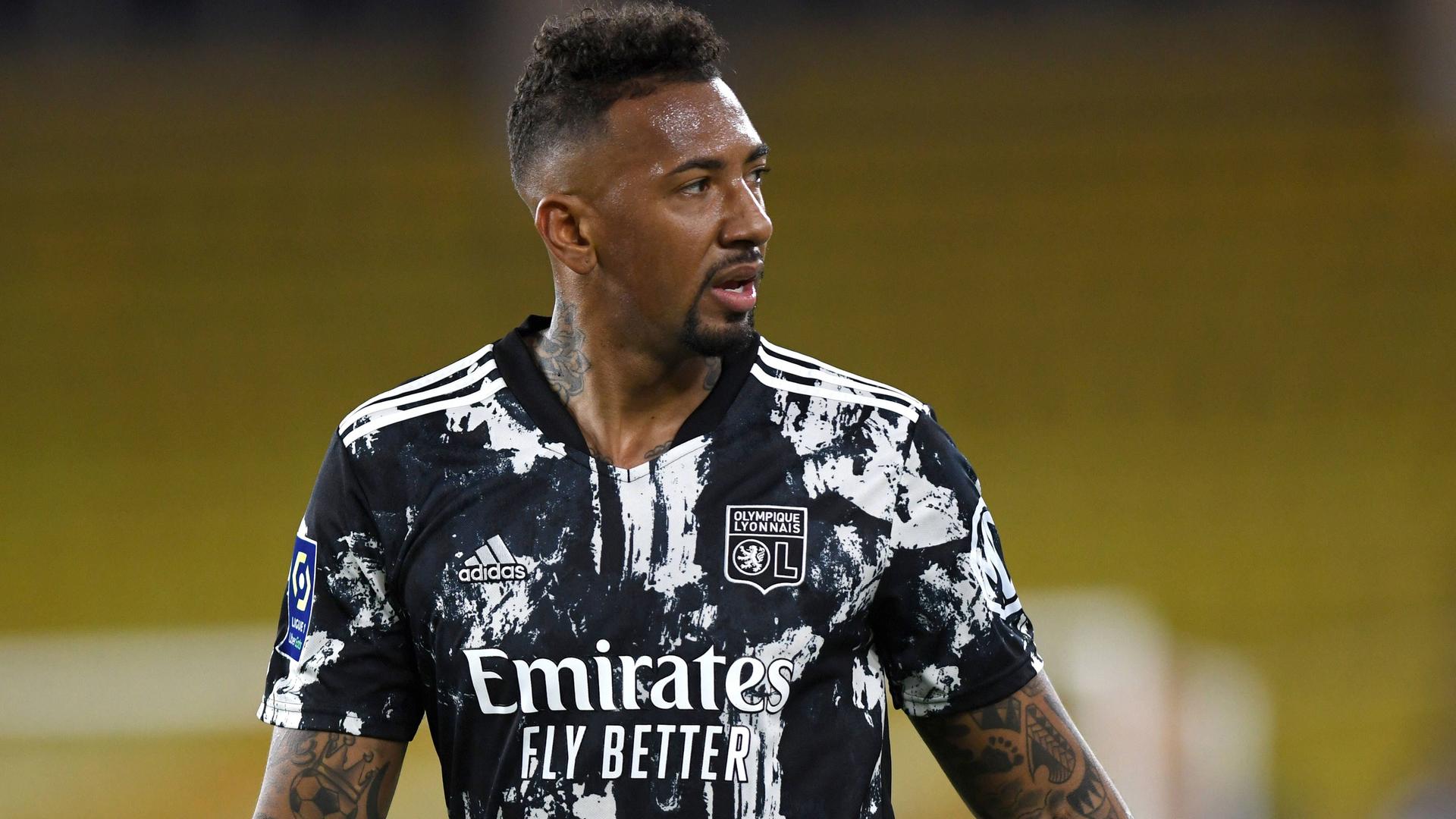 Jerome Boateng im Trickot von Olympique Lyon.