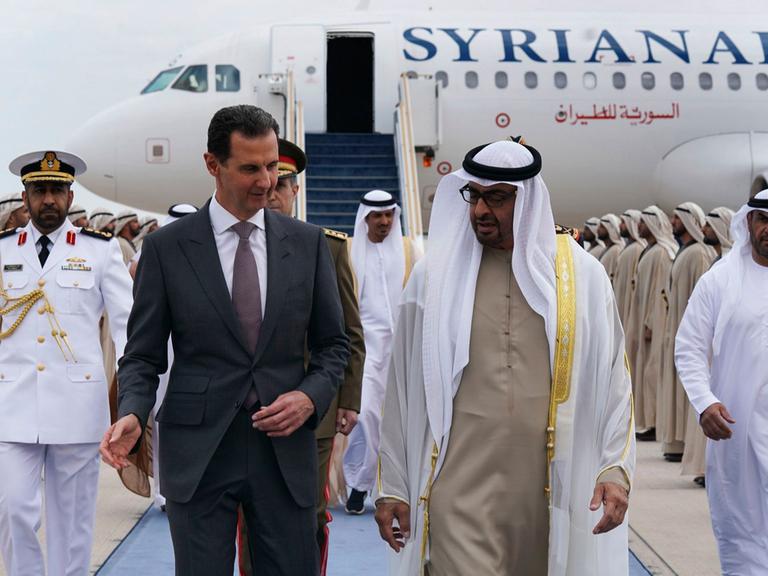 Syriens Machthaber Assad mit Mohamed bin Zayed Al Nahyan in Abu Dhabi.