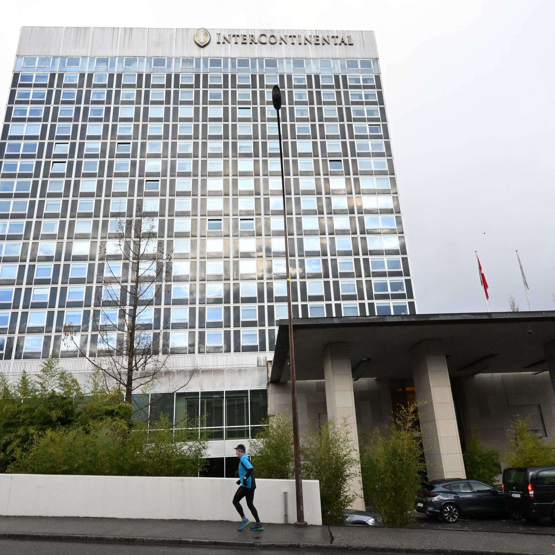 Das Hotel Intercontinental, in dem die Ukraine und Russland ihre Verhandlungen fortführen.