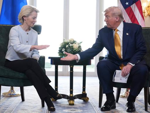 Ursula von der Leyen ist kurz davor, Donald Trump die Hand zu reichen.