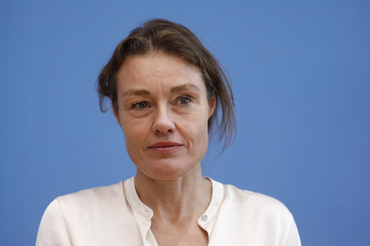 Katja Kraus, ehemalige Fußballerin und derzeitige geschäftsführende Gesellschafterin Jung von Matt im Bereich Sports auf der Bundespressekonferenz zum Thema: Frauen Quoten/FüPoG/Teilhabe It s the women, stupid. Katja Kraus, ehemalige Fußballerin und derzeitige geschäftsführende Gesellschafterin Jung von Matt im Bereich Sports auf der Bundespressekonferenz zum Thema: Frauen Quoten/FüPoG/Teilhabe It s the women, stupid.