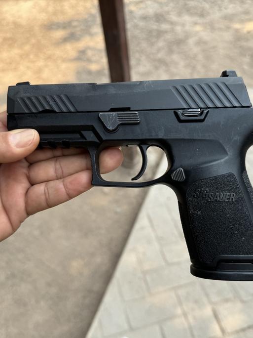 Eine Pistole der Marke Sig Sauer