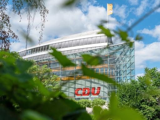 Das Konrad-Adenauer-Haus, die Bundesgeschäftsstelle der CDU in Berlin. 