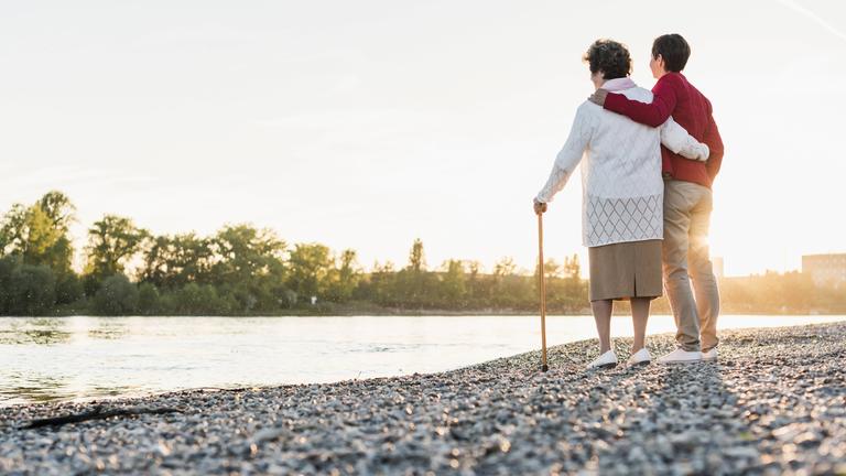 Wenn Eltern Alt Werden: Trost, Liebe und Erinnerungen in Bildern – Ausmalbilder zum Reflektieren