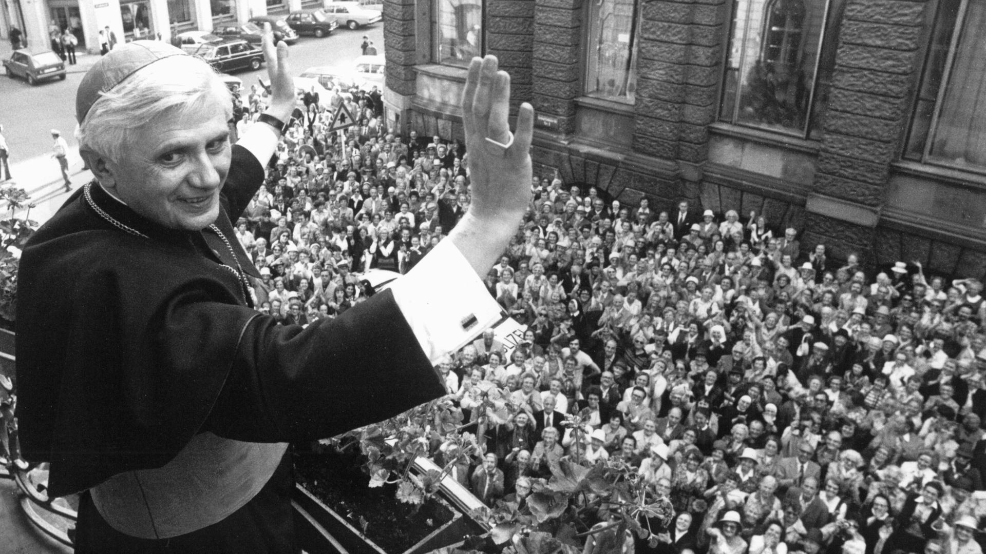 Joseph Ratzinger, Erzbischof von München und Freising, 1977 in München