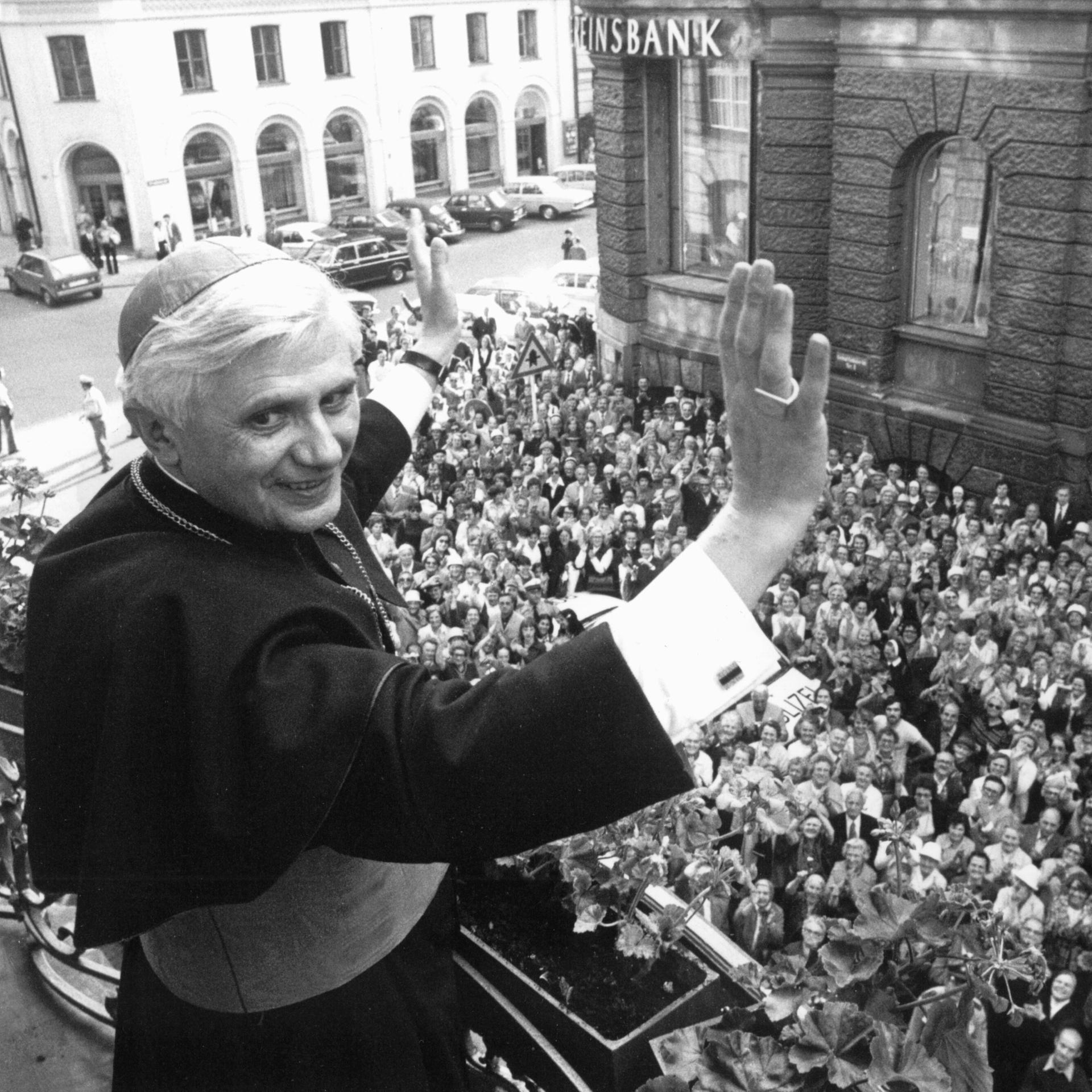Correctiv-Recherche - Was die "Akten des Missbrauchs" über Joseph Ratzinger offenlegen