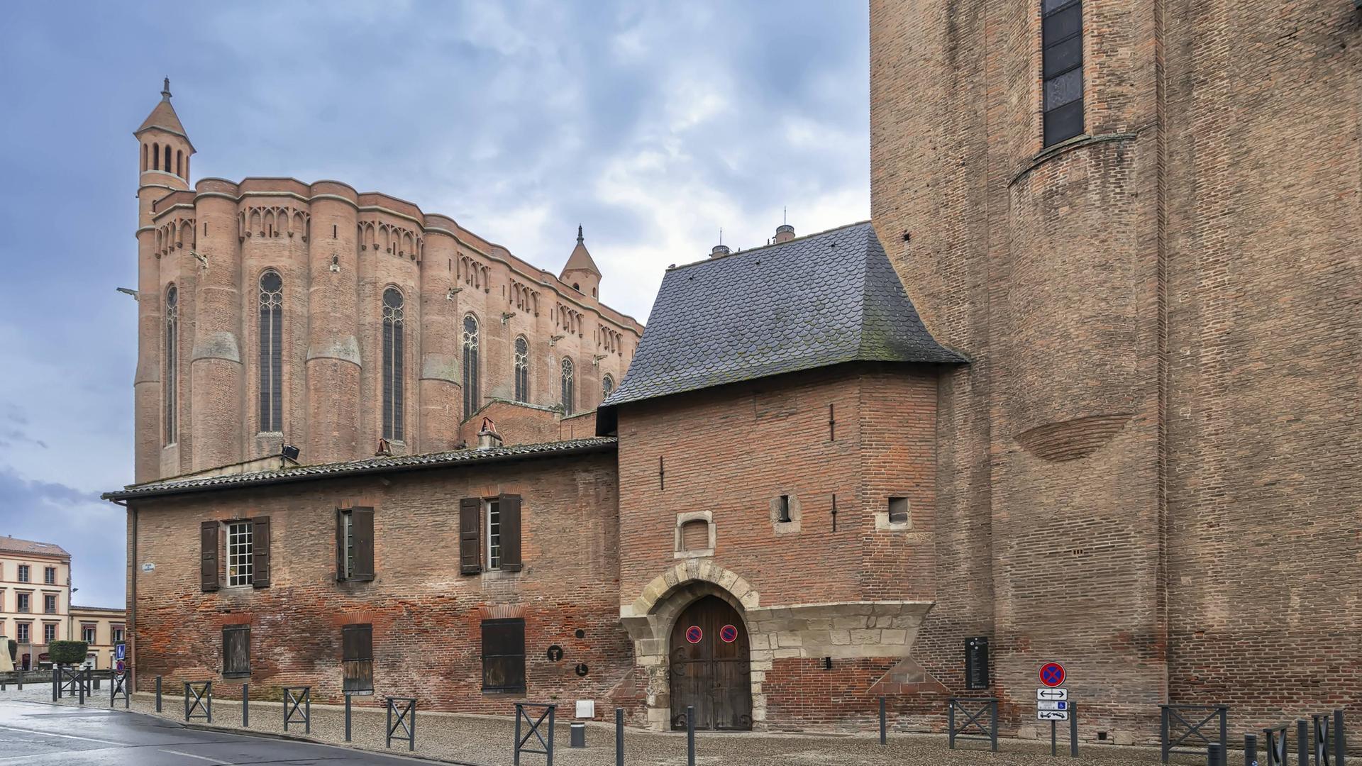 Blick auf das Schloss Berbie und die Kathedrale von Albi, Frankreich
