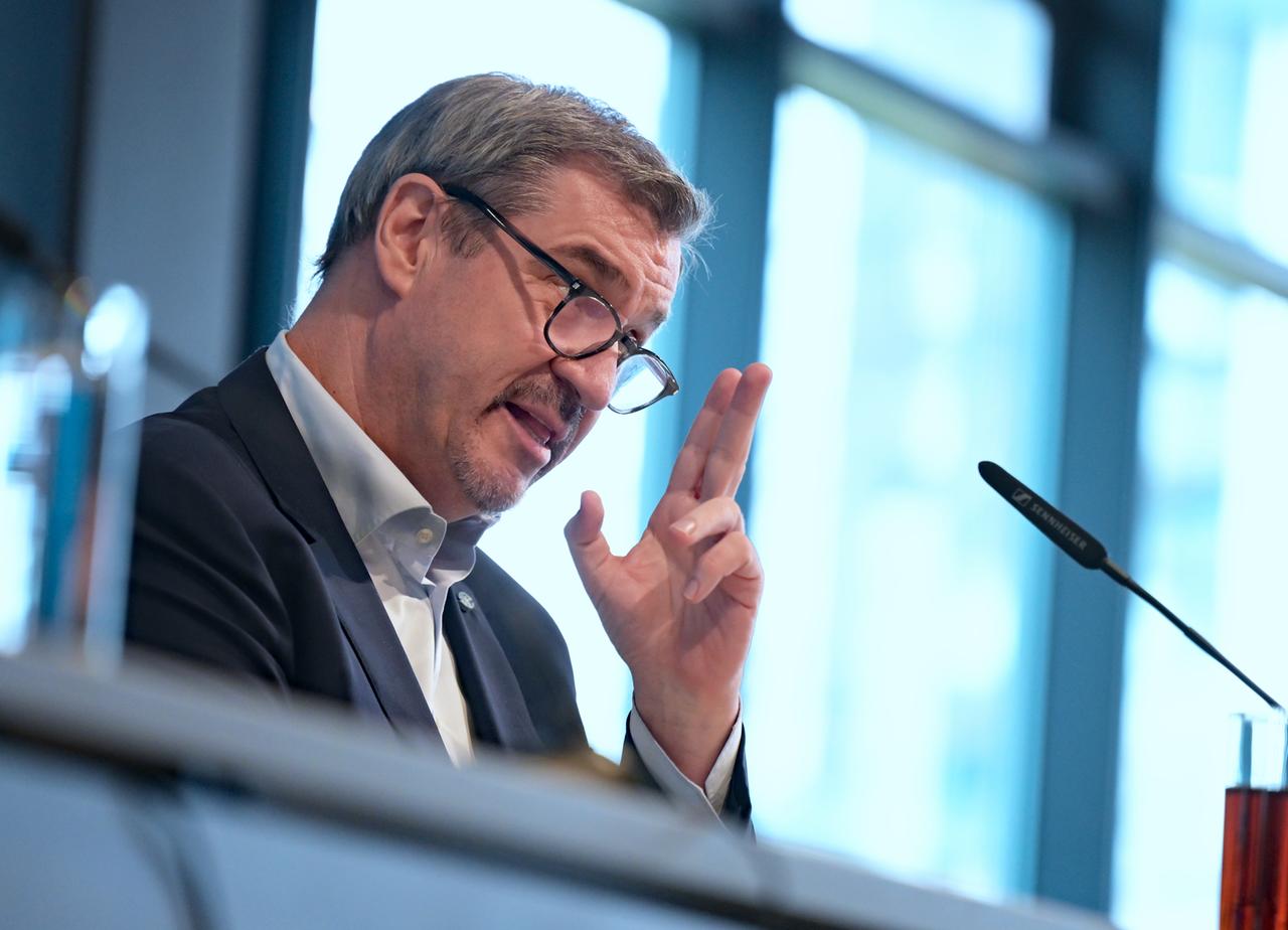 München: Markus Söder, CSU-Parteivorsitzender und bayerischer Ministerpräsident, nimmt nach der Sitzung des CSU-Vorstands an einer Pressekonferenz in der CSU-Landesleitung teil. München: Markus Söder, CSU-Parteivorsitzender und bayerischer Ministerpräsident, nimmt nach der Sitzung des CSU-Vorstands an einer Pressekonferenz in der CSU-Landesleitung teil.