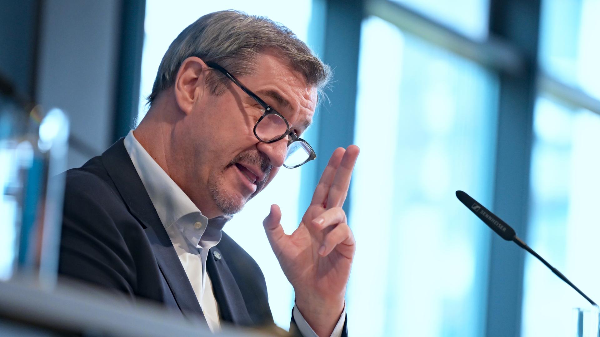 München: Markus Söder, CSU-Parteivorsitzender und bayerischer Ministerpräsident, nimmt nach der Sitzung des CSU-Vorstands an einer Pressekonferenz in der CSU-Landesleitung teil. München: Markus Söder, CSU-Parteivorsitzender und bayerischer Ministerpräsident, nimmt nach der Sitzung des CSU-Vorstands an einer Pressekonferenz in der CSU-Landesleitung teil.