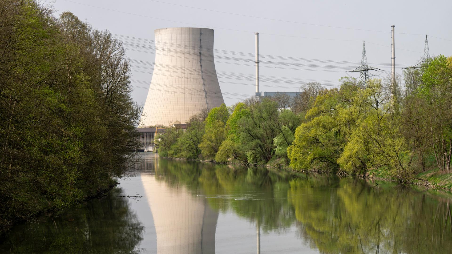 Das stillgelegte Kernkraftwerk Isar 2.